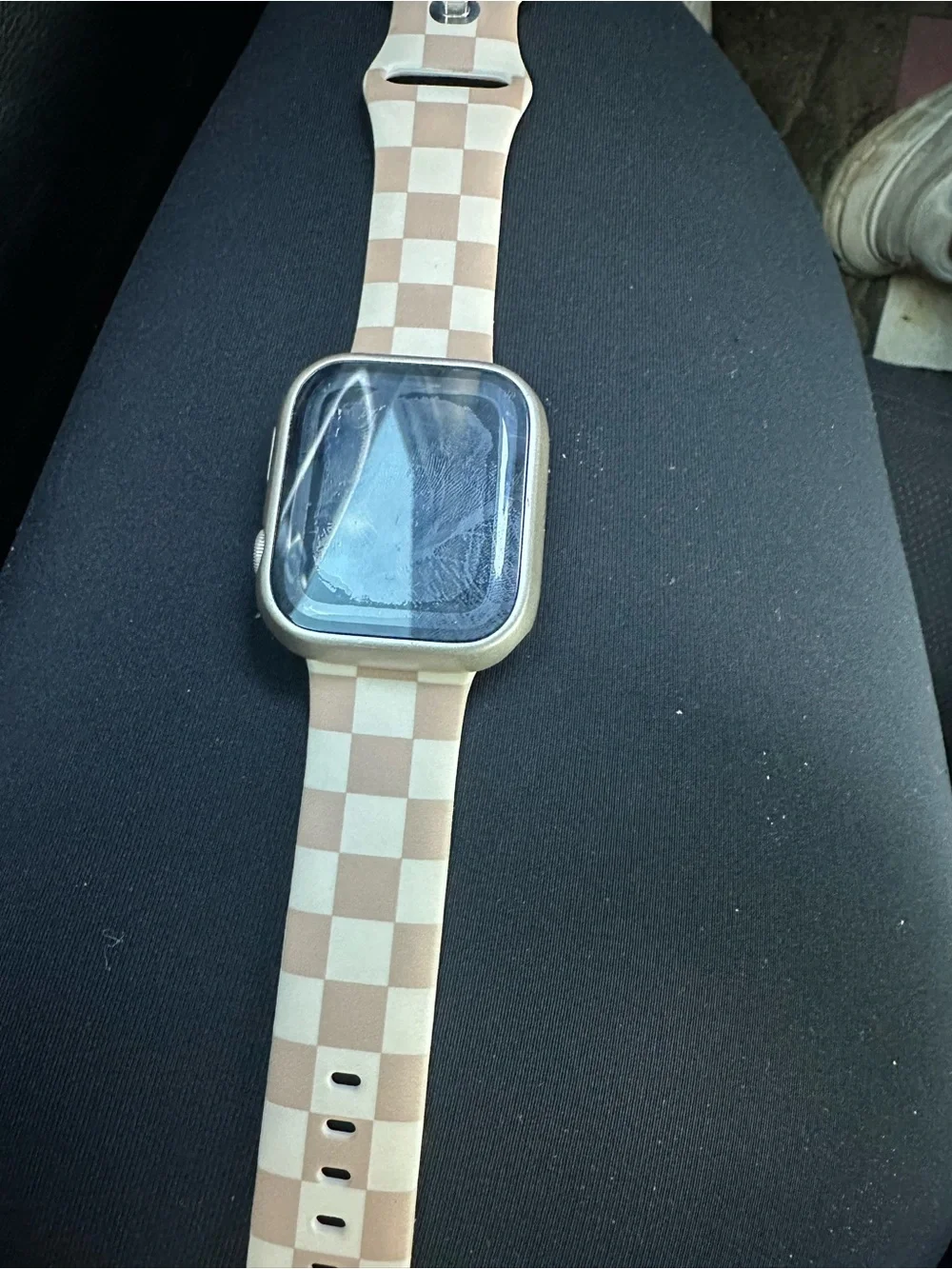 Series 7, 45 MM Apple Gold Smartwatch with 5 bands